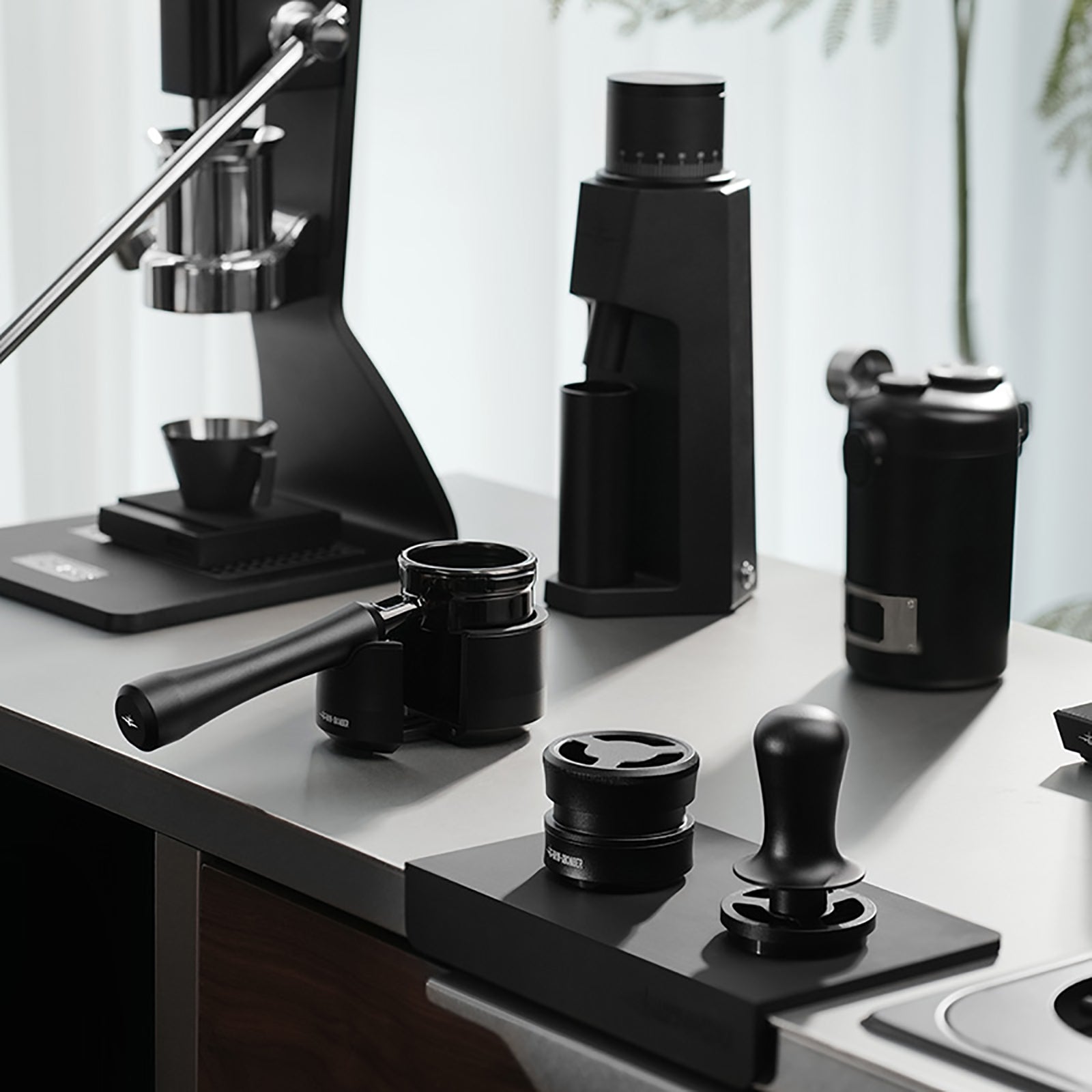 MHW-3BOMBER Astra Collection Portafilter Holder 51-58mm Universal