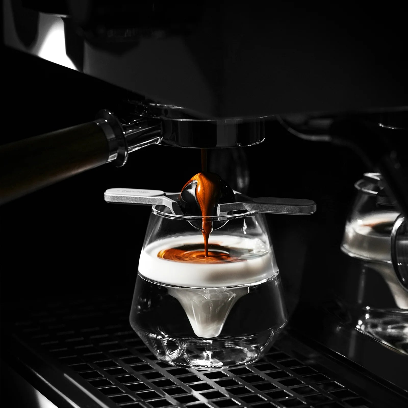MHW-3BOMBER Smooth Espresso Chilling Ball Stand