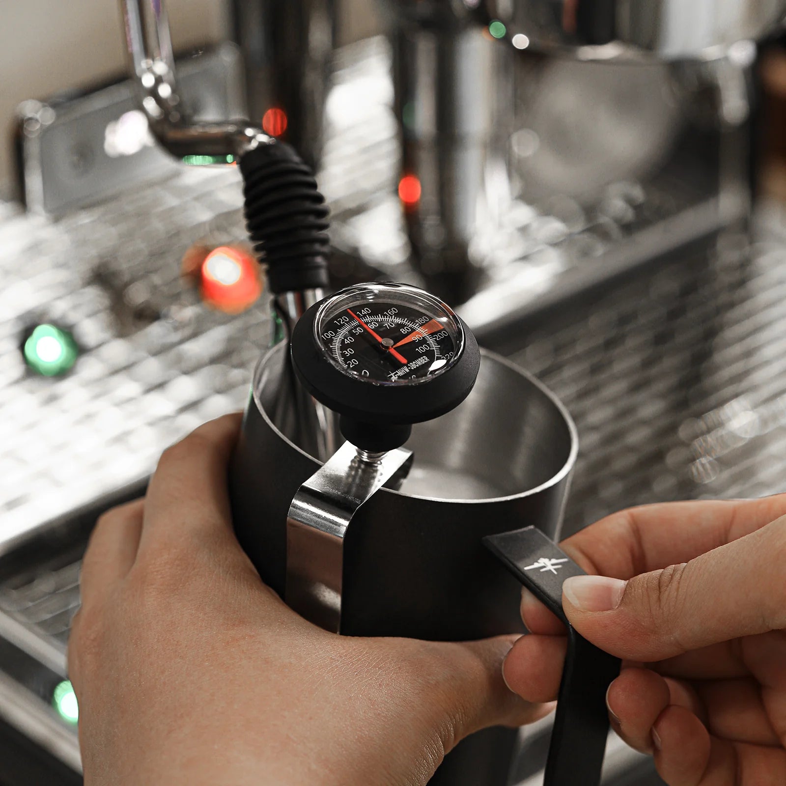 MHW-3BOMBER 0 to 100℃ Dial Thermometer - Black