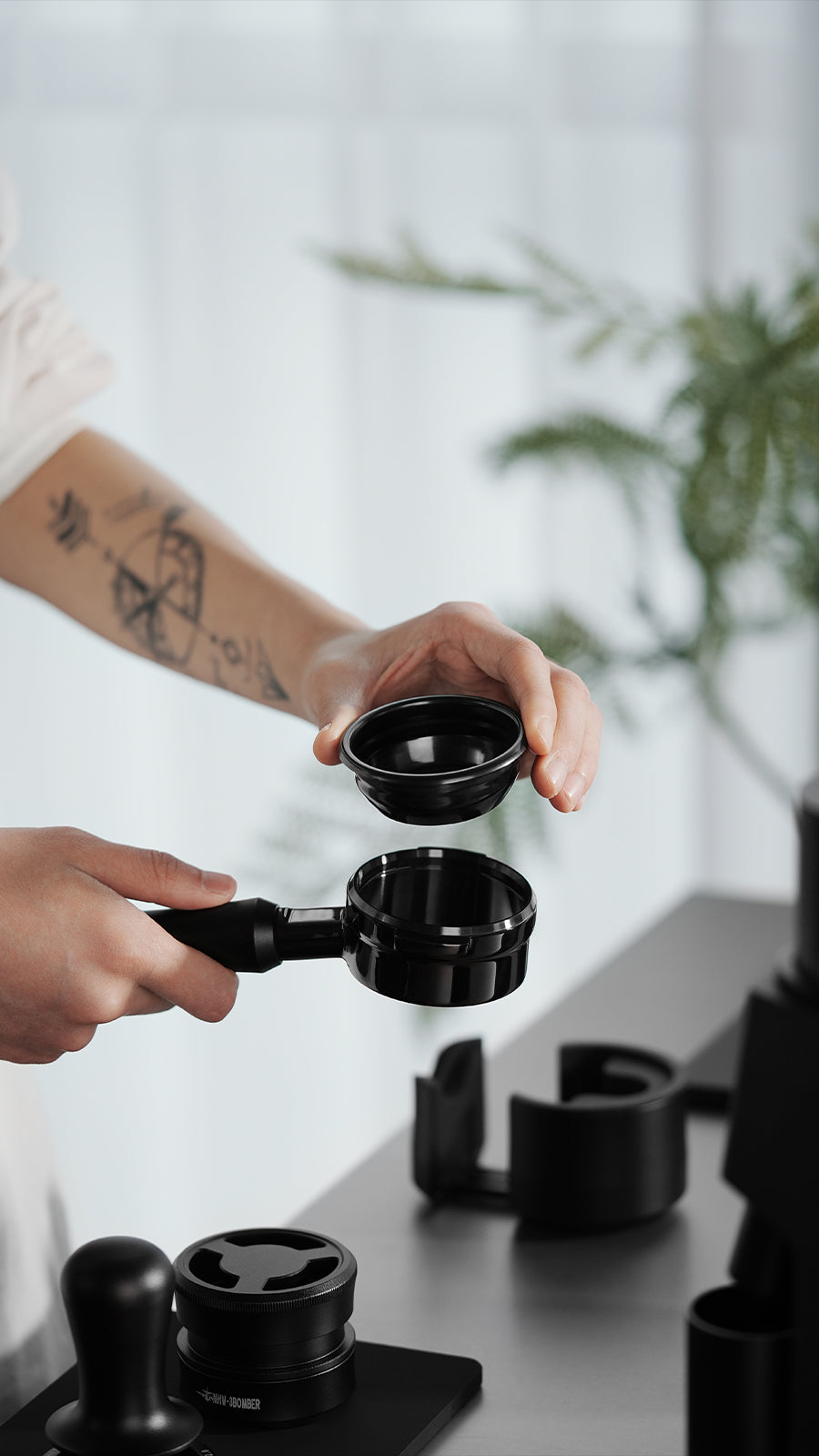 MHW-3BOMBER Astra Collection Bottomless Portafilter - 58mm universal