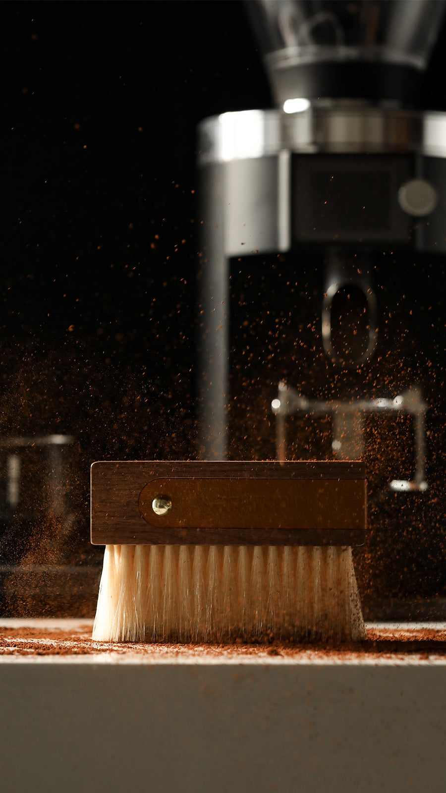 MHW-3BOMBER Line Leather sheath brush 145mm*94mm (walnut + horse hair)