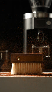 MHW-3BOMBER Line Leather sheath brush 145mm*94mm (walnut + horse hair)