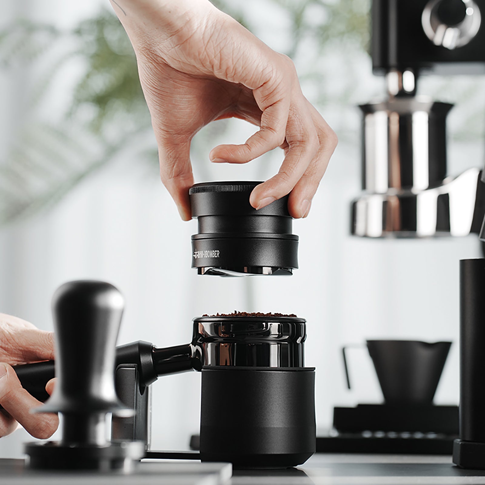 MHW-3BOMBER Astra Collection Coffee Distributor - 58mm