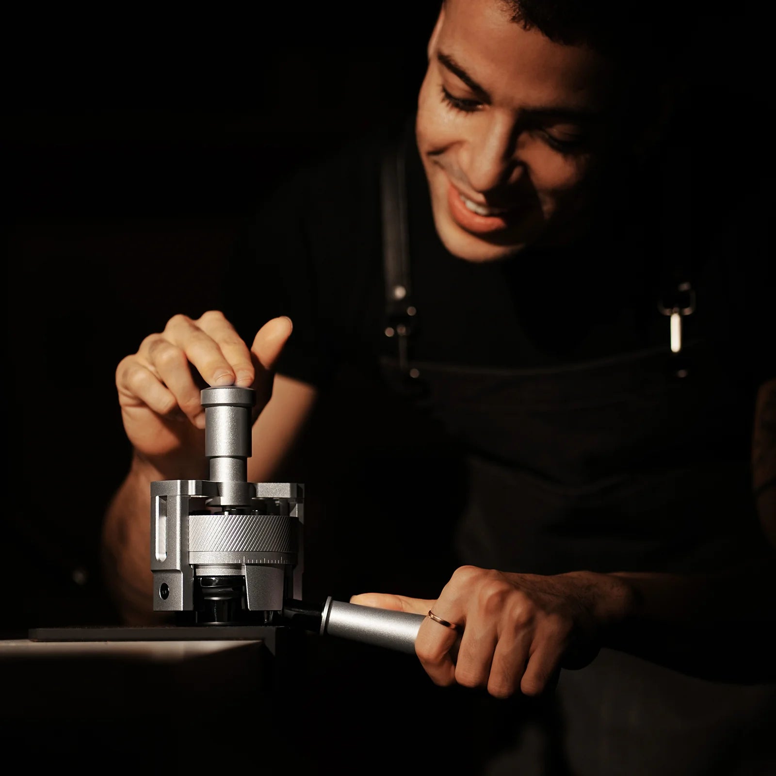 MHW-3BOMBER SE Pro - Needle Distributor