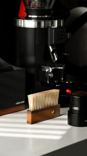 MHW-3BOMBER Line Leather sheath brush 145mm*94mm (walnut + horse hair)