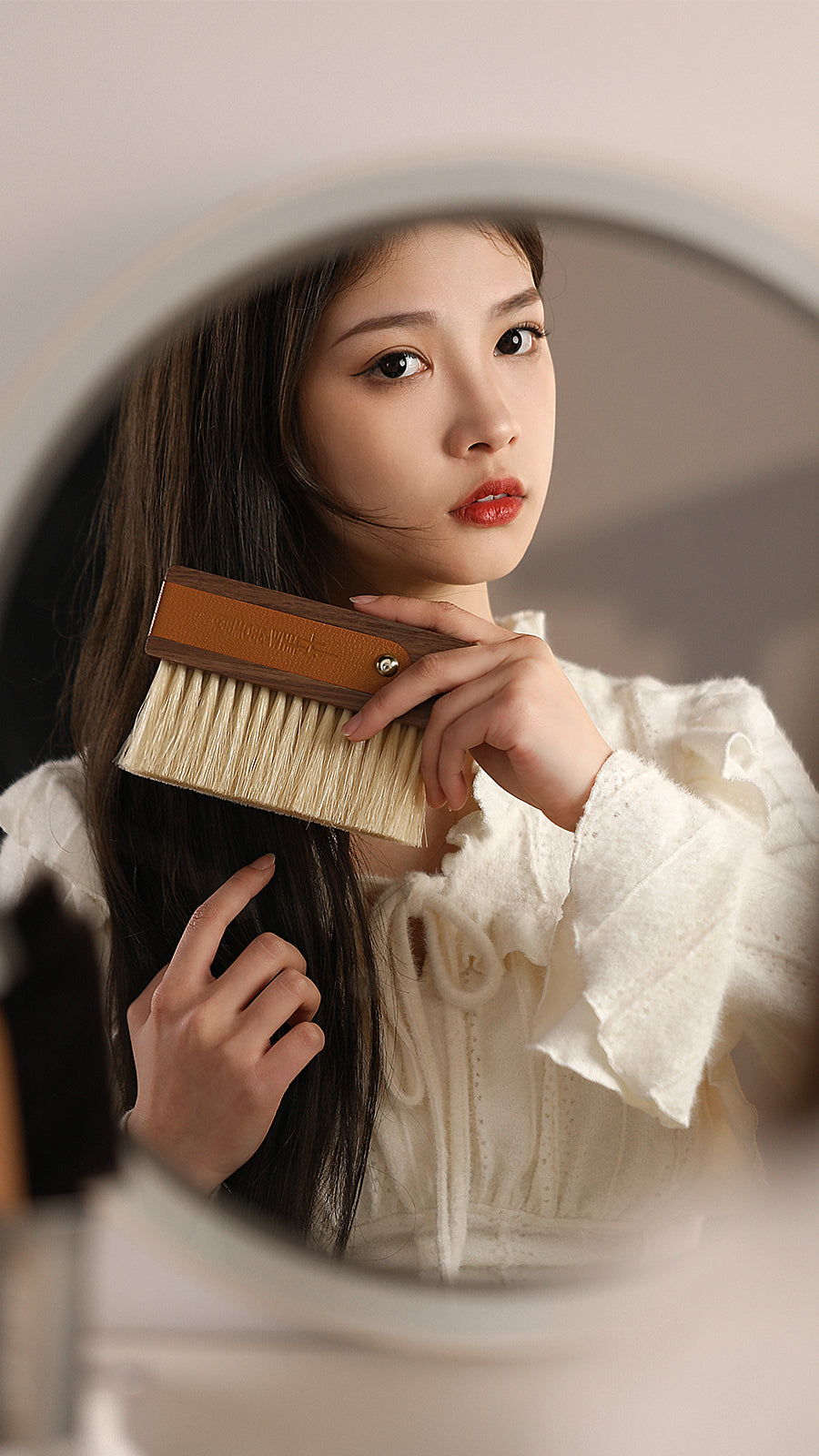 MHW-3BOMBER Line Leather sheath brush 145mm*94mm (walnut + horse hair)