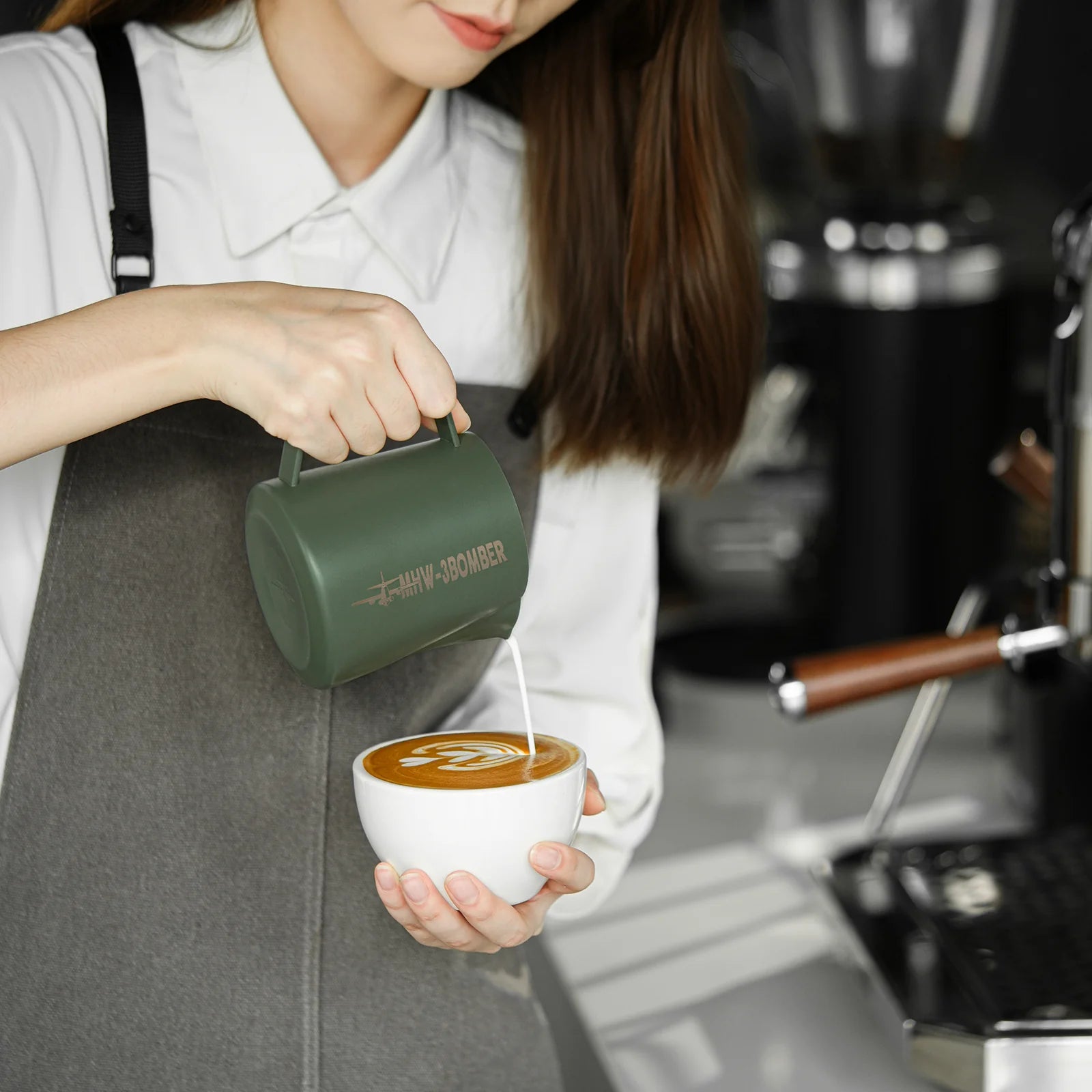 MHW-3BOMBER Milk Pitcher 5.0 Wilderness Green