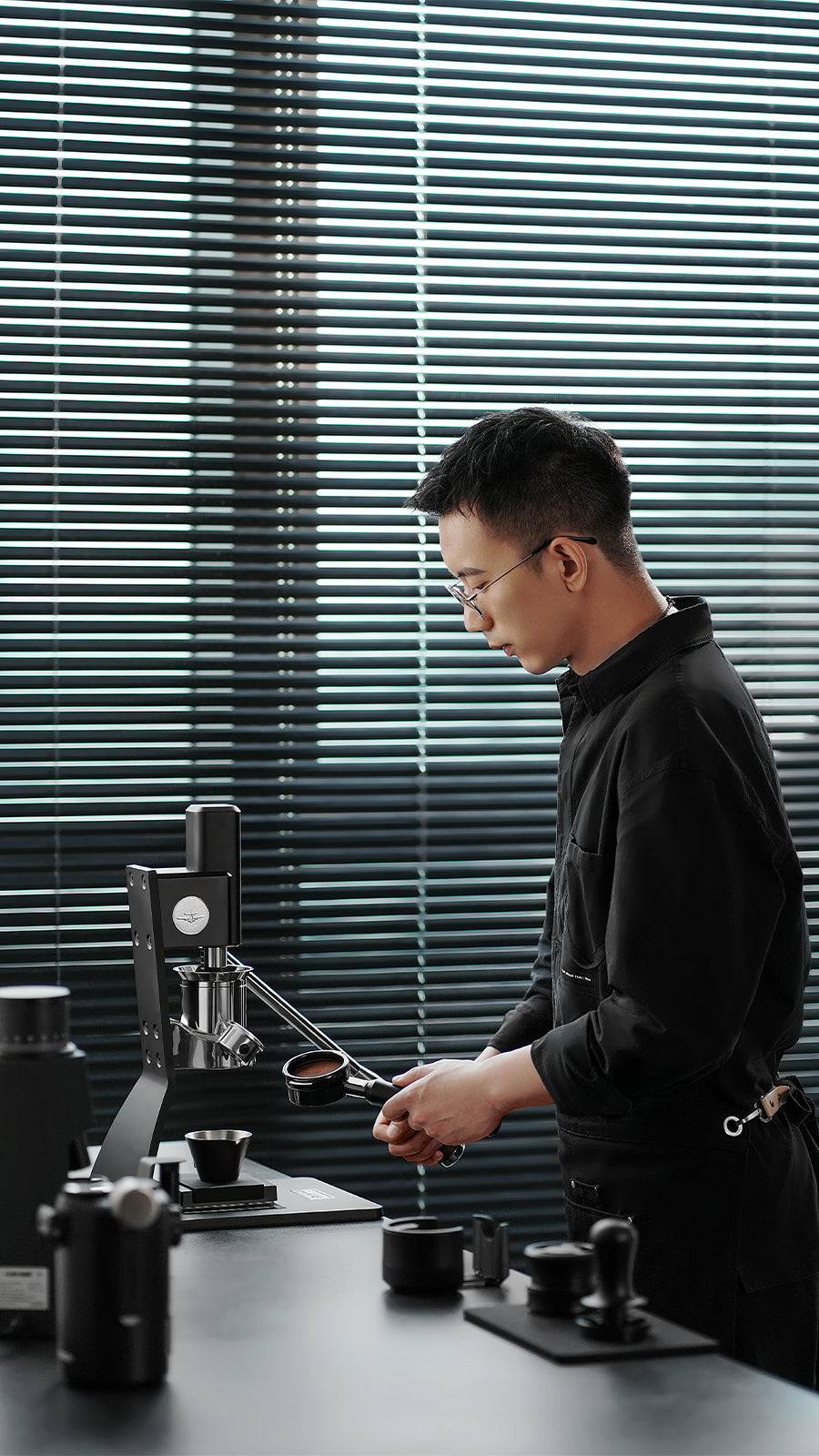 MHW-3BOMBER Astra Collection Bottomless Portafilter - 58mm universal