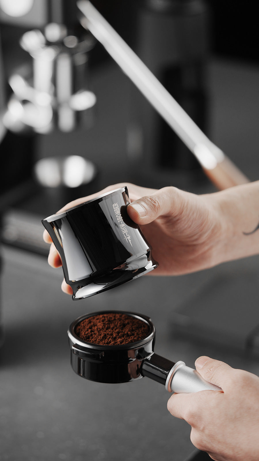 MHW-3BOMBER FlowLight Collection Bottomless Portafilter 58mm