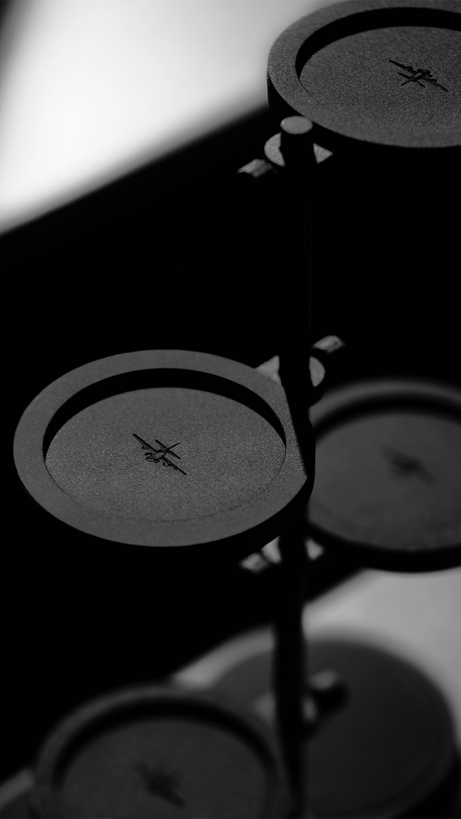 MHW-3BOMBER Magnetic Storage Stand