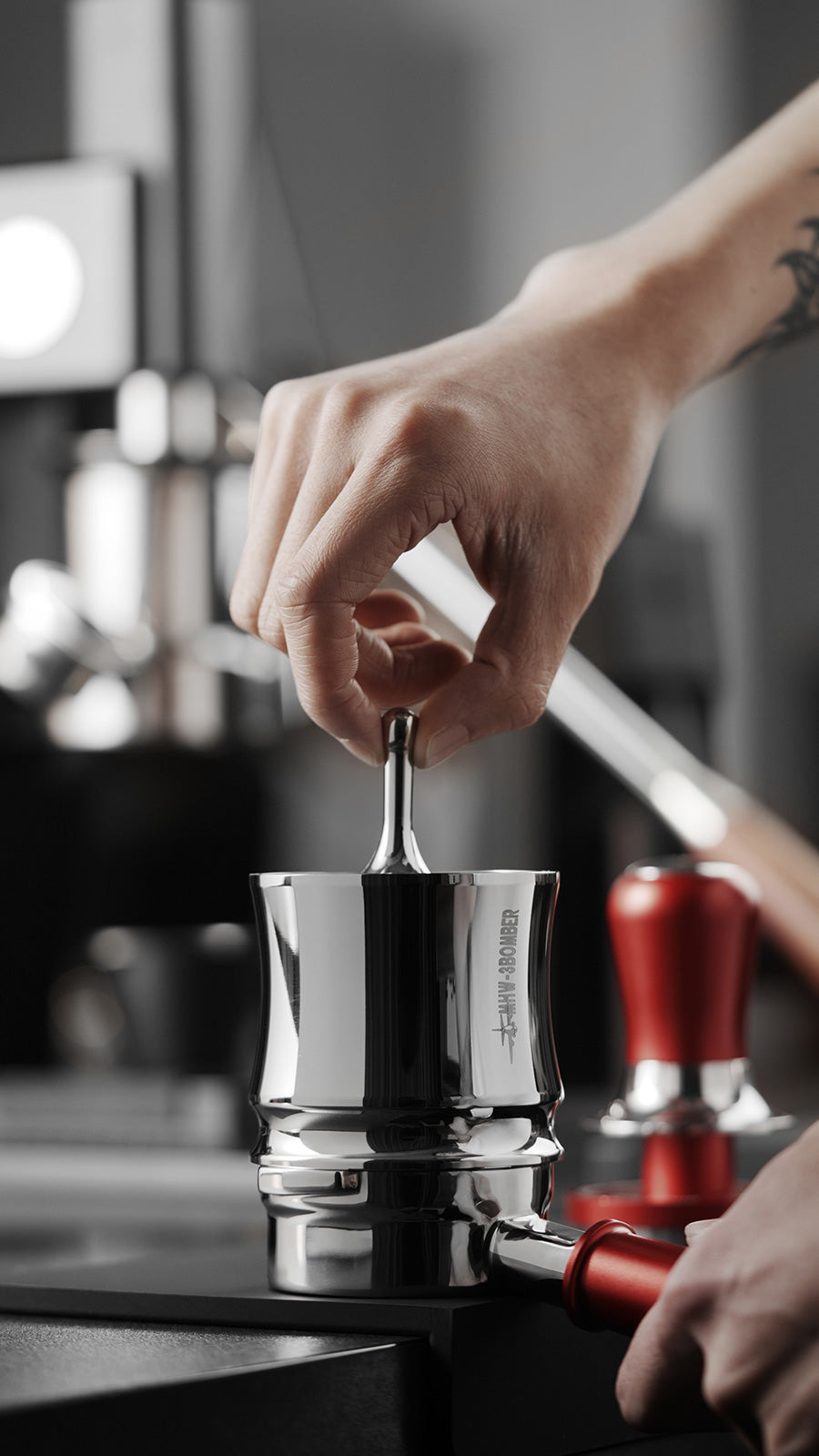 MHW-3BOMBER FlowLight Collection Bottomless Portafilter 58mm