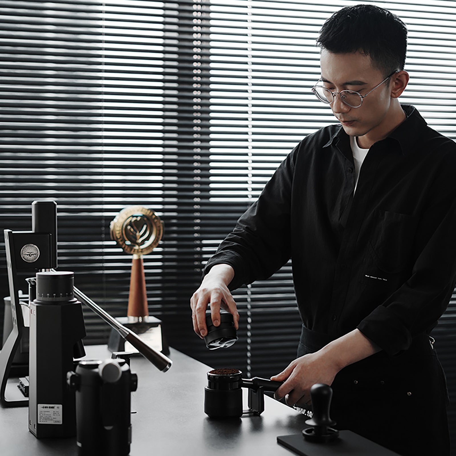 MHW-3BOMBER Astra Collection Coffee Distributor - 58mm