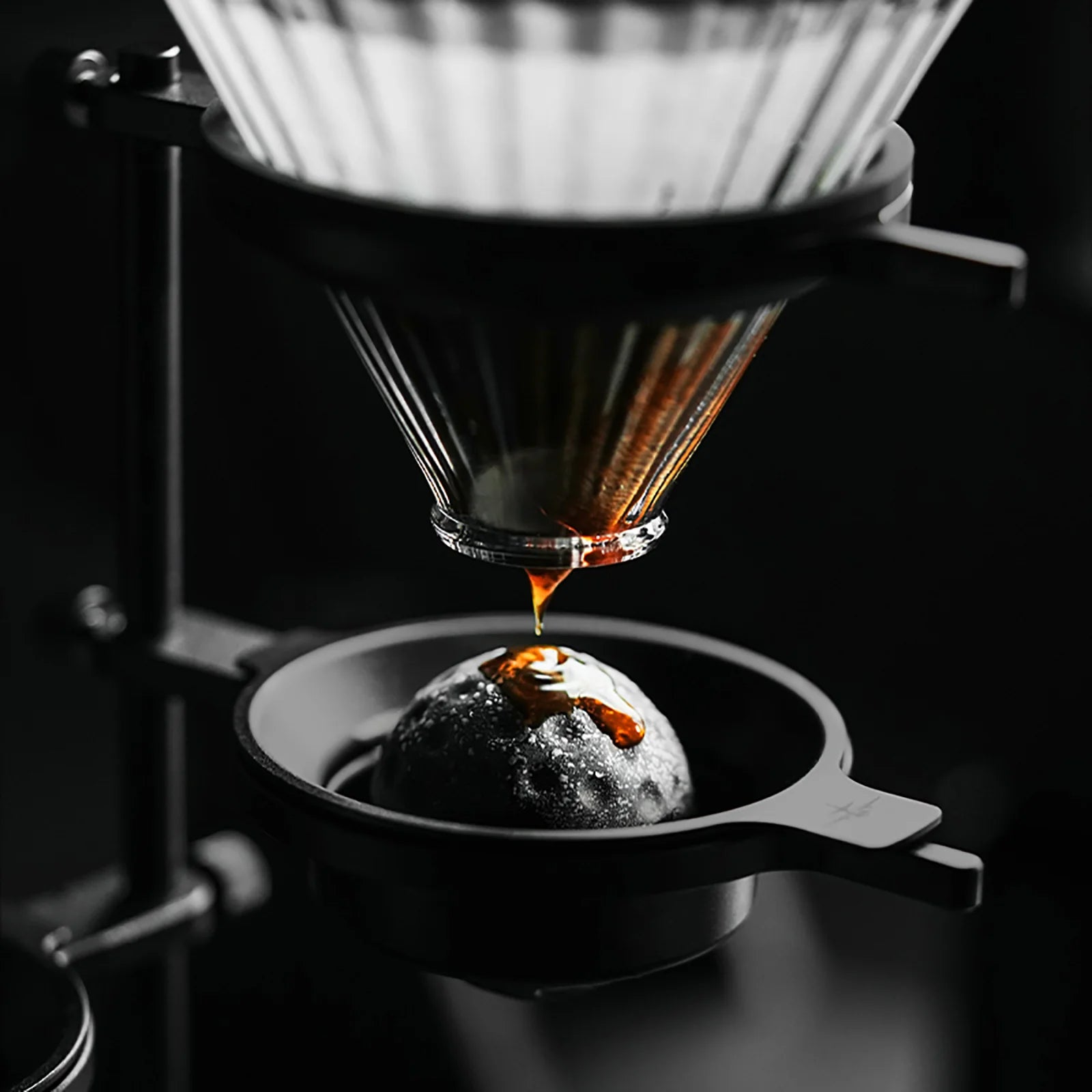 MHW-3BOMBER Smooth Pour Over Chilling Ball Stand