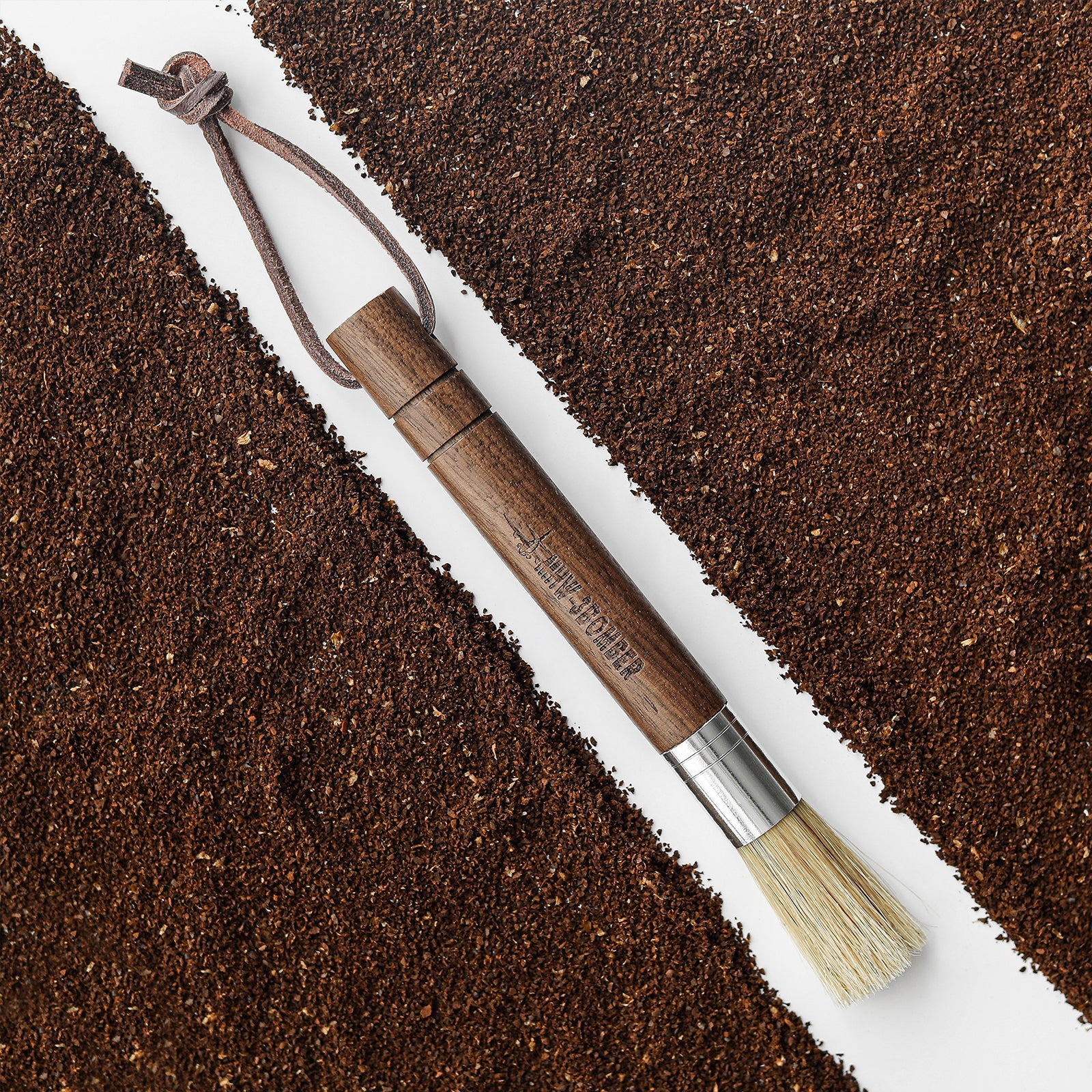 MHW-3BOMBER Barista Wings Cylindrical Brush Walnut