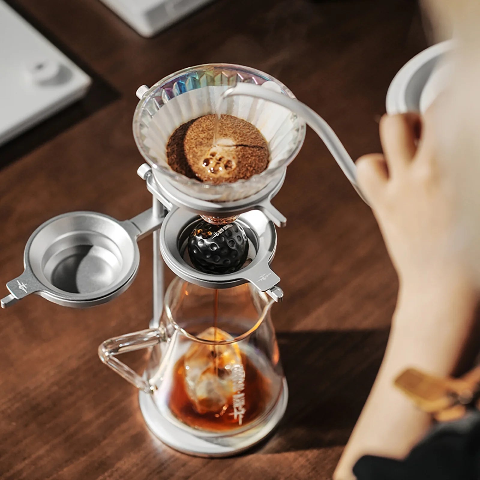 MHW-3BOMBER Smooth Pour Over Chilling Ball Stand